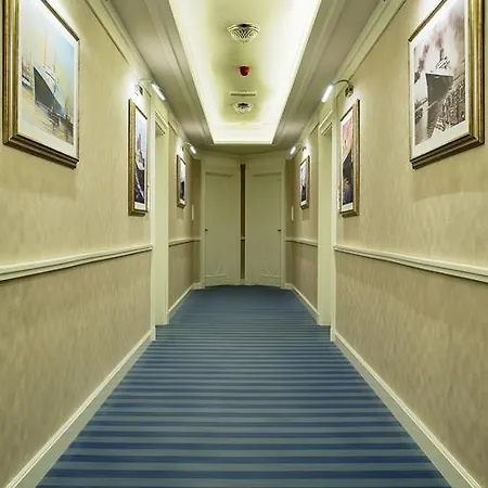 Ea Atlantic Palace Hotel 4*
