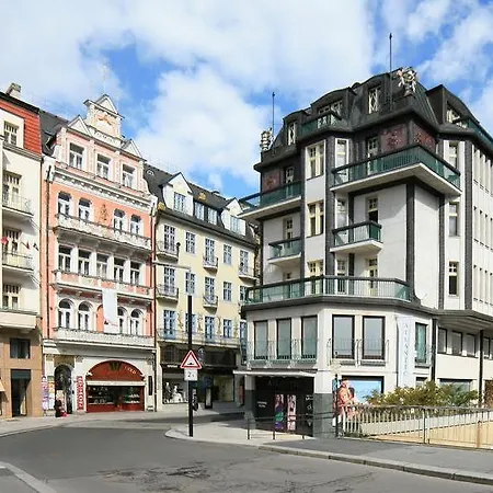Ea Atlantic Palace Hotel 4*